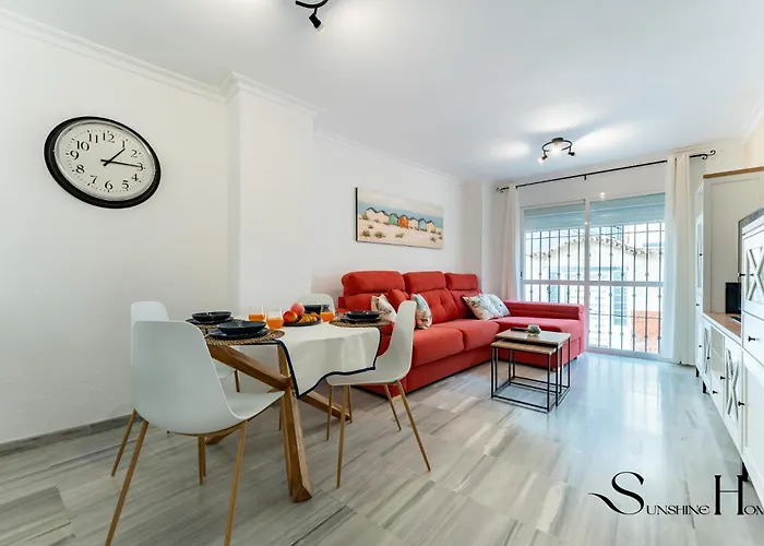 50 Meters From The Beach, 1 Bedroom With Parking Torremolinos