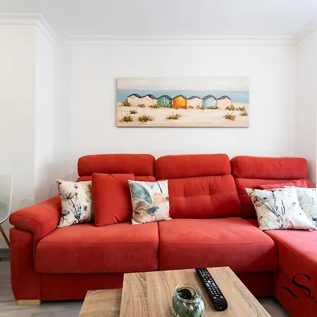 Apartment 50 Meters From The Beach, 1 Bedroom With Parking