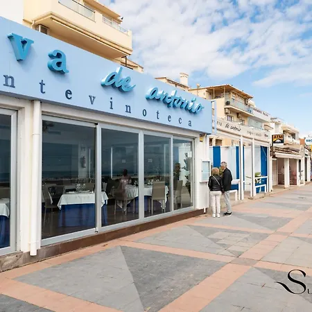 Апартаменты 50 Meters From The Beach, 1 Bedroom With Parking Торремолинос