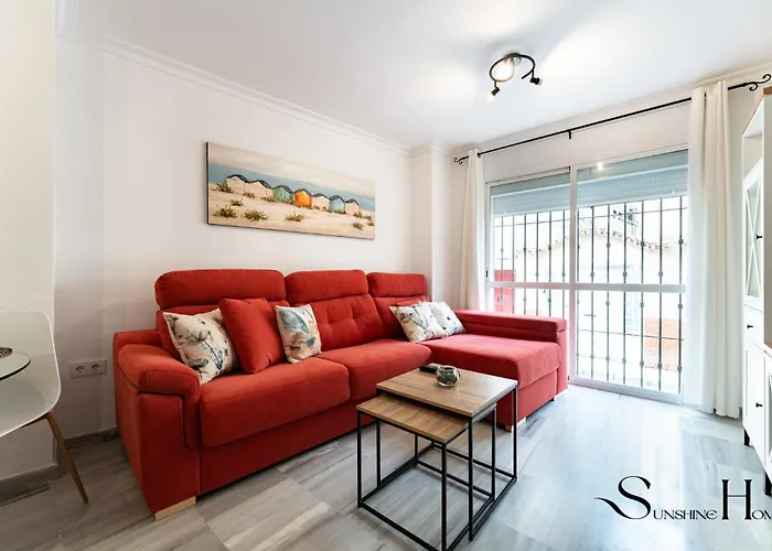 50 Meters From The Beach, 1 Bedroom With Parking Apartment Torremolinos