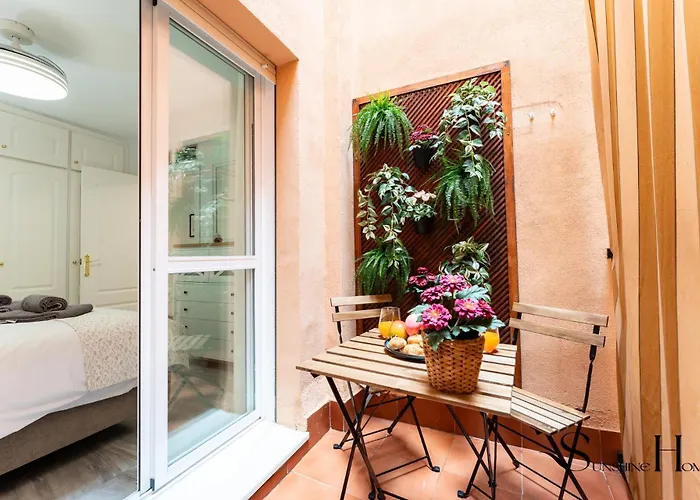 50 Meters From The Beach, 1 Bedroom With Parking Торремолинос