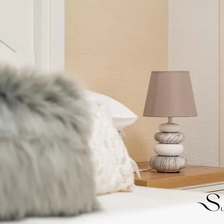 50 Meters From The Beach, 1 Bedroom With Parking アパート *