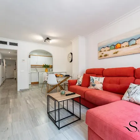 50 Meters From The Beach, 1 Bedroom With Parking アパート *