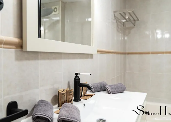 Lägenhet 50 Meters From The Beach, 1 Bedroom With Parking *