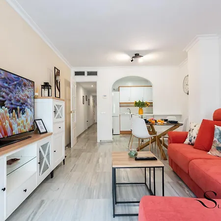 50 Meters From The Beach, 1 Bedroom With Parking Apartment